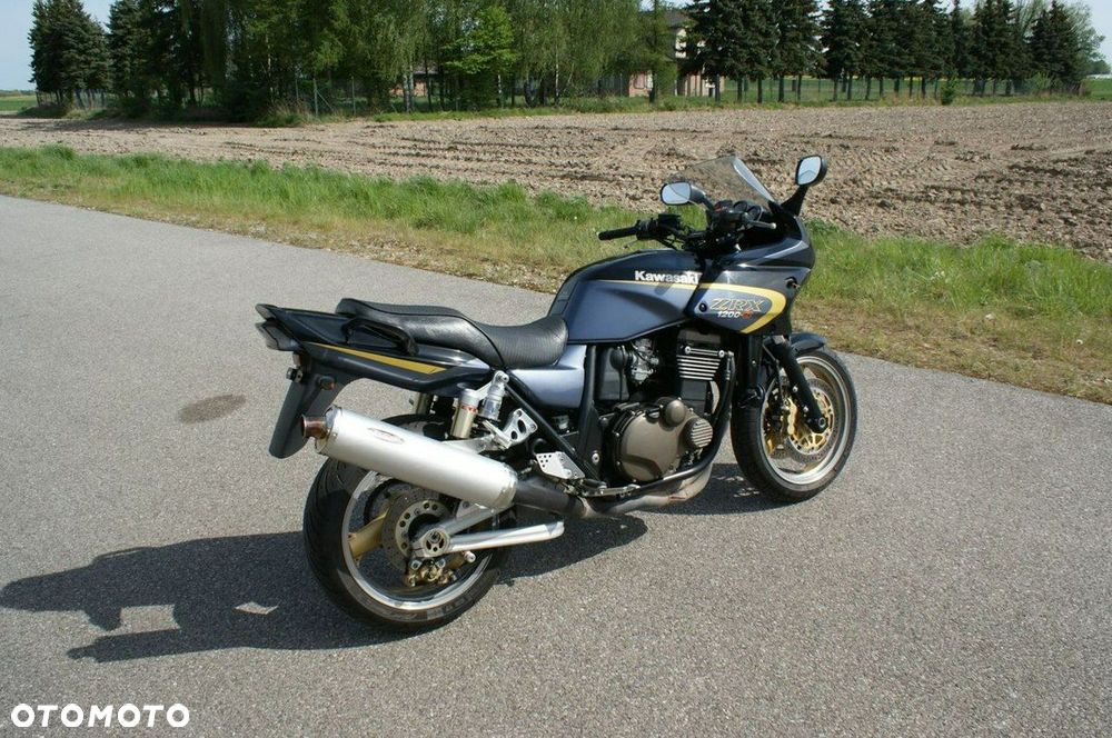 Kawasaki ZRX - 9