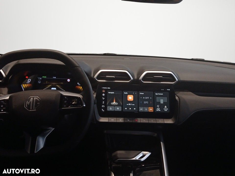 MG ZS HEV 1.5 GSI AT Exclusive - 13