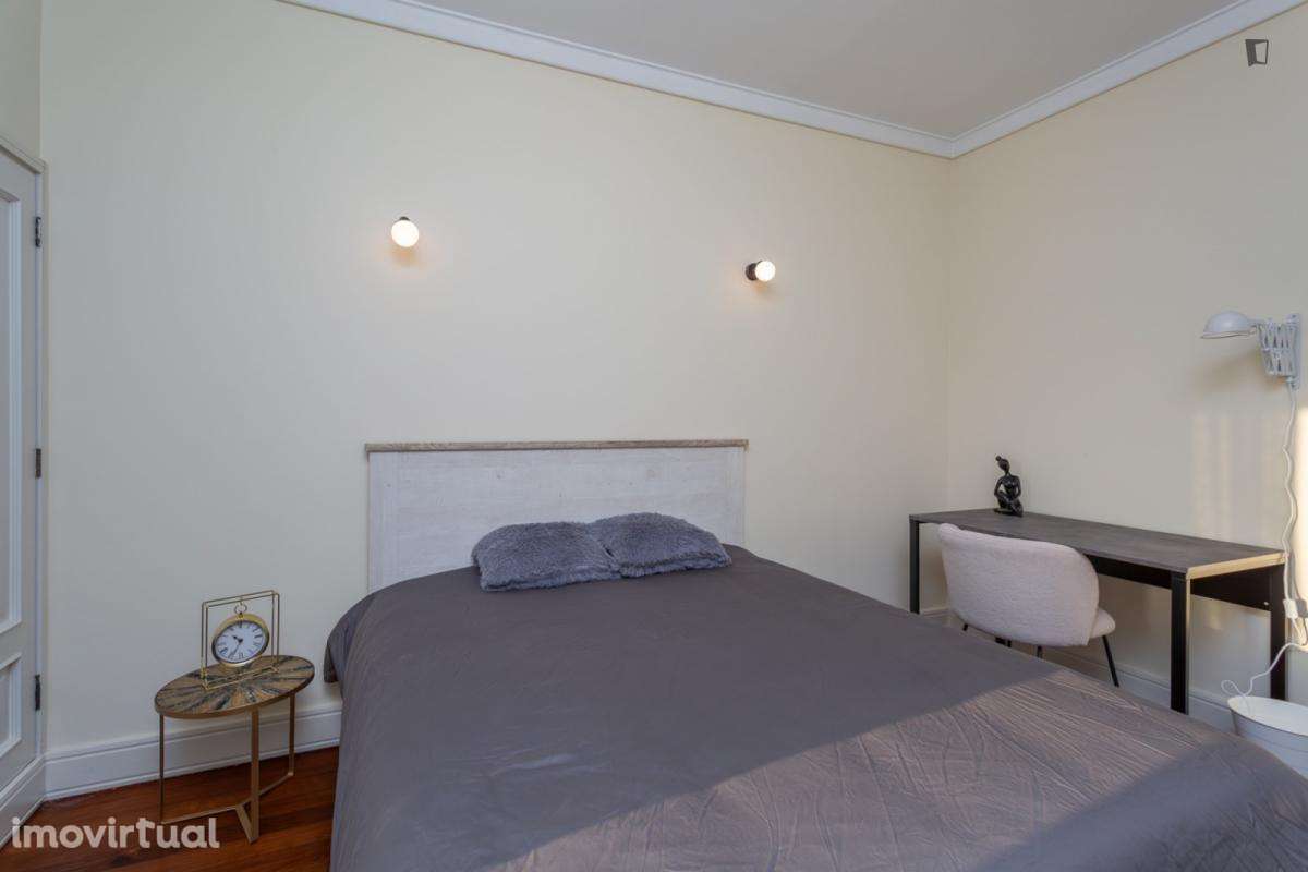 Quarto - localizado em Roma-Areeiro Lisbon - Grande imagem: 4/23