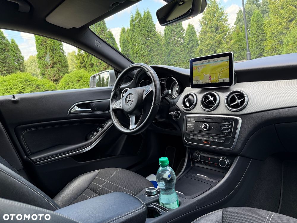 Mercedes-Benz CLA Shooting Brake 180 7G-DCT - 13