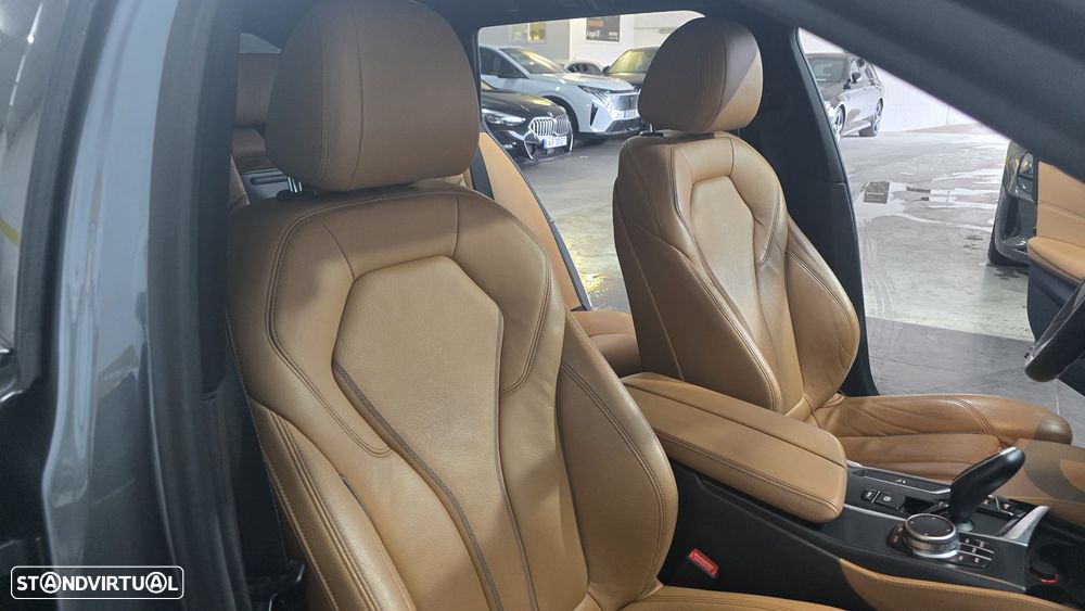 BMW 520 d Pack Desportivo M Auto - 29