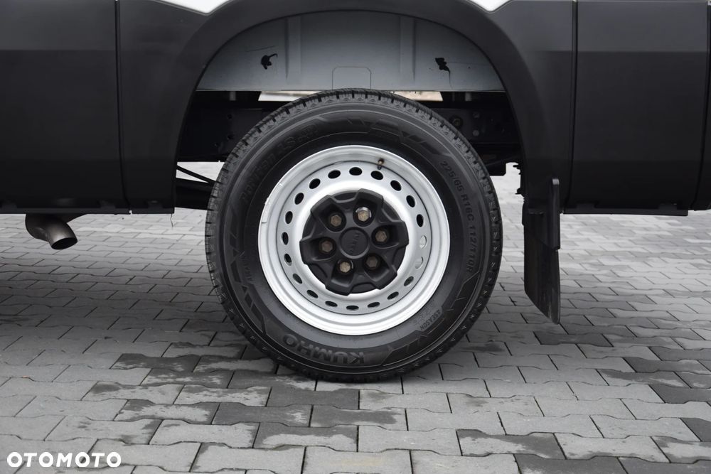 Iveco DAILY 35S12 / 2.3 - 120 KM / DOSTAWCZE / BLASZAK / KLIMA / TEMPOMAT / KLIMA / TRYB CITY / SERWISOWANY / SPROWADZONY Z NIEMIEC - 15
