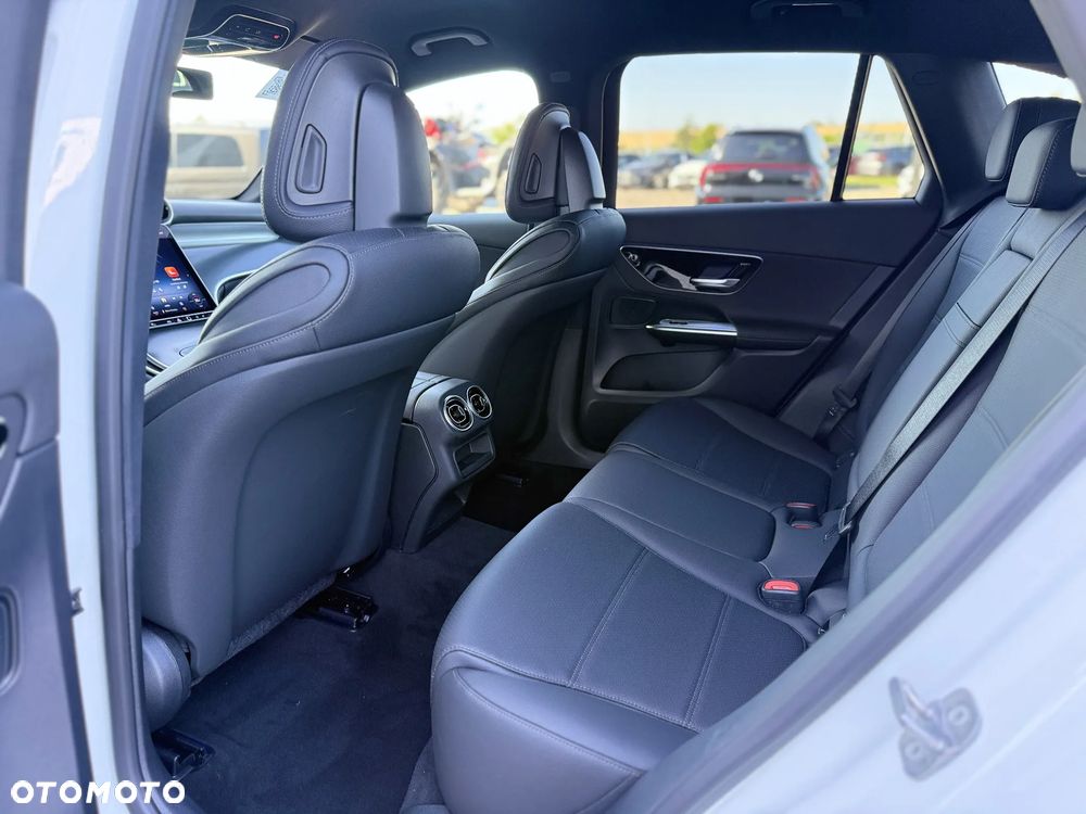 Mercedes-Benz GLC - 28
