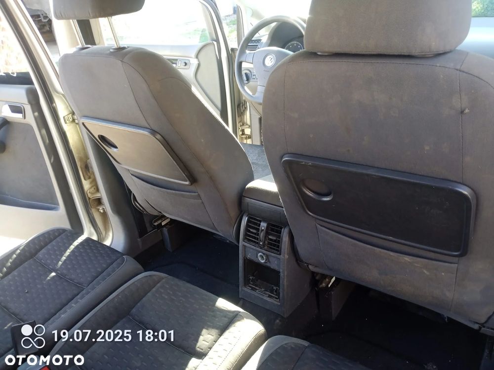 Volkswagen Touran 1.4 TSI Comfortline - 16