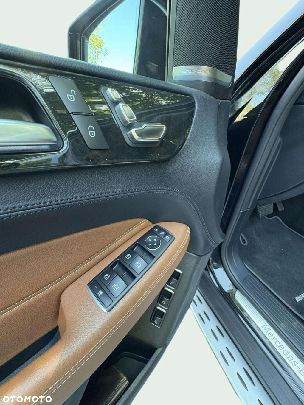 Mercedes-Benz GLS - 18