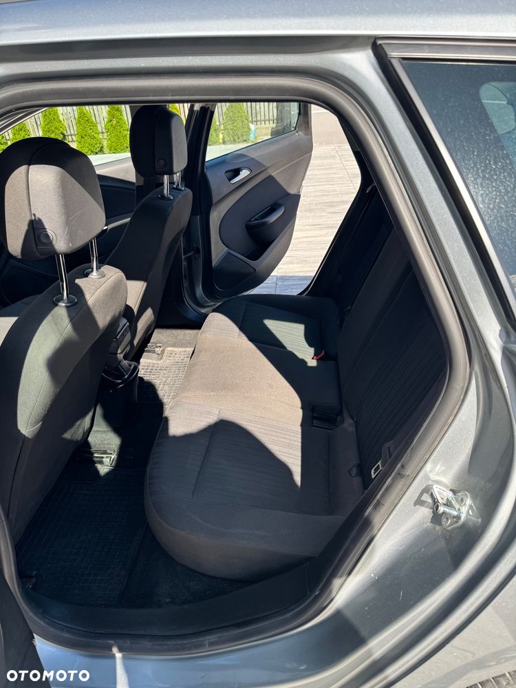 Opel Astra - 9