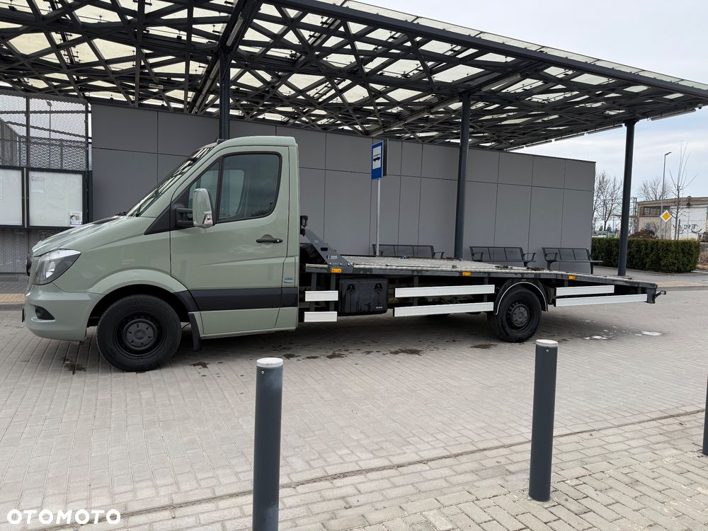 Mercedes-Benz Sprinter - 2
