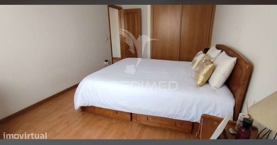 Apartamento T2 com parqueamento em Santo António dos Cavaleiros (Lo... - Grande imagem: 2/21