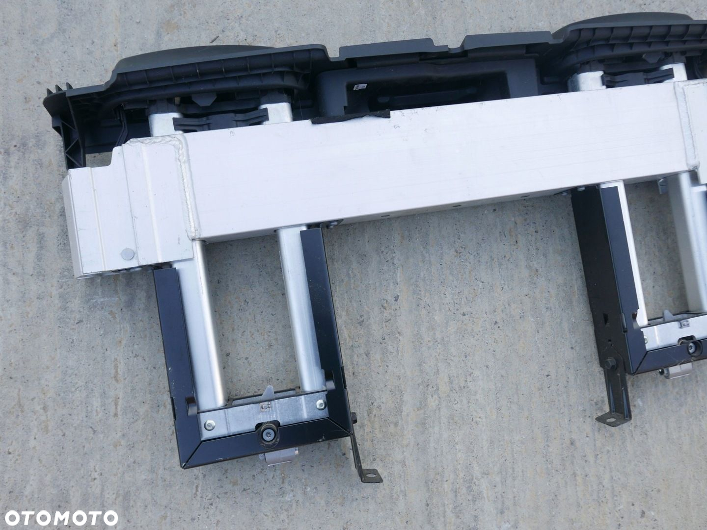 BMW F12 ZAGŁÓWKI KAPOTAŻOWE PIROTECHNIKA - 3