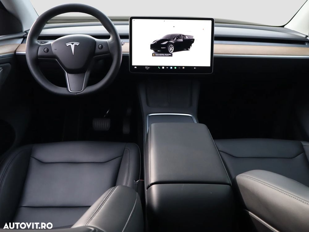 Tesla Model Y Long Range RWD Premium - 12