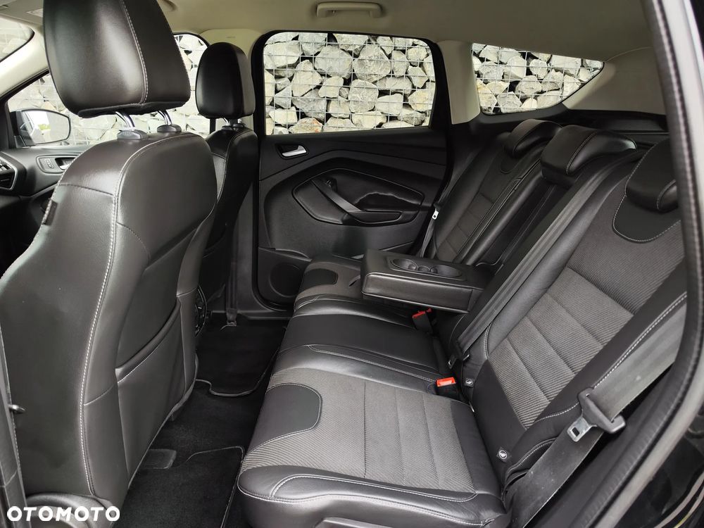 Ford Kuga 2.0 TDCi 2x4 Titanium - 20