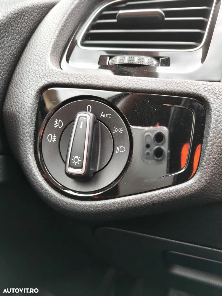 Volkswagen Golf 2.0 BlueTDI DSG Highline - 3