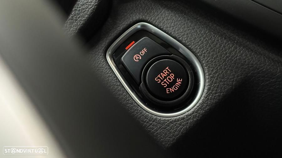 BMW 320 d xDrive Sport Line - 9