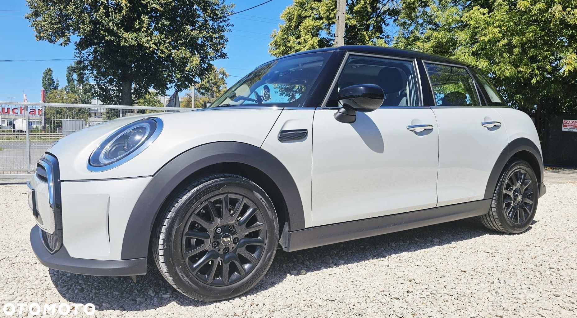 MINI Cooper Standard - 1