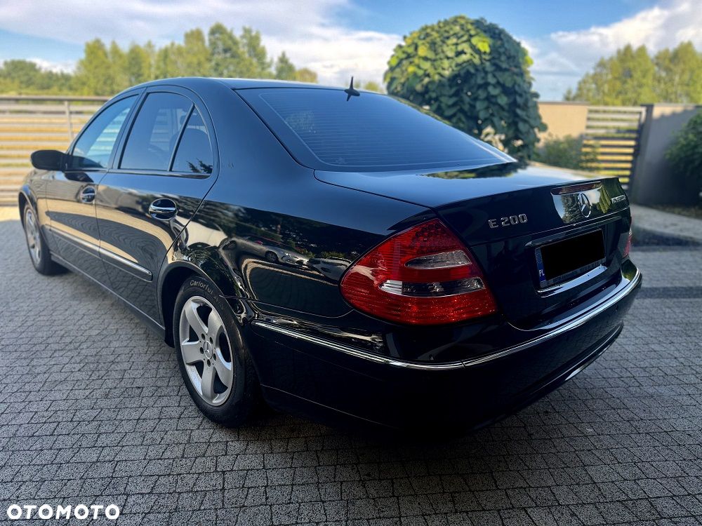 Mercedes-Benz Klasa E 200 Kompressor Automatik Avantgarde Sport Edition - 4