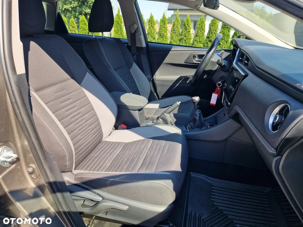 Toyota Auris 1.6 Freestyle - 19