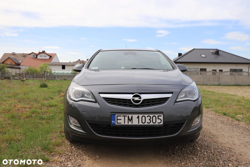 Opel Astra 1.6 T Cosmo - 3