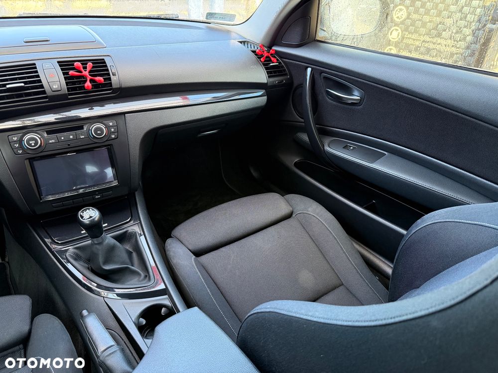 BMW Seria 1 118d - 23