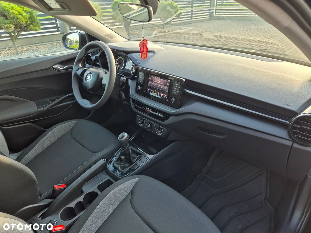 Skoda Fabia 1.0 MPI Active - 34