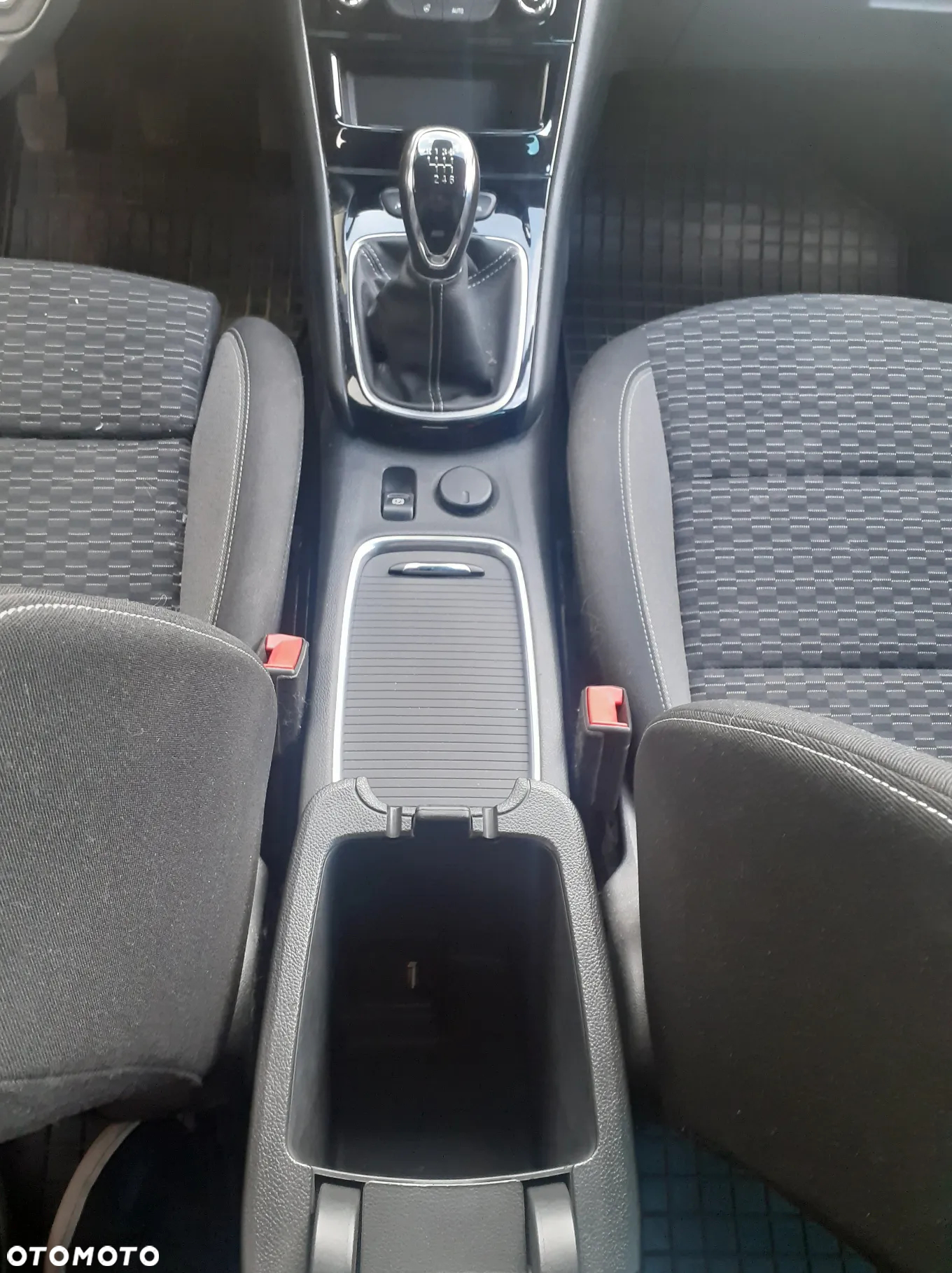 Opel Astra V 1.2 T GS Line S&S - 19