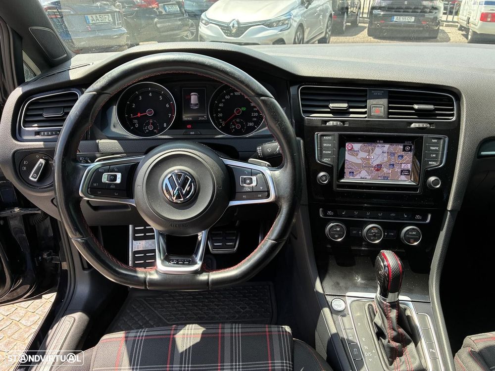 VW Golf 2.0 TSi GTi DSG Performance - 17