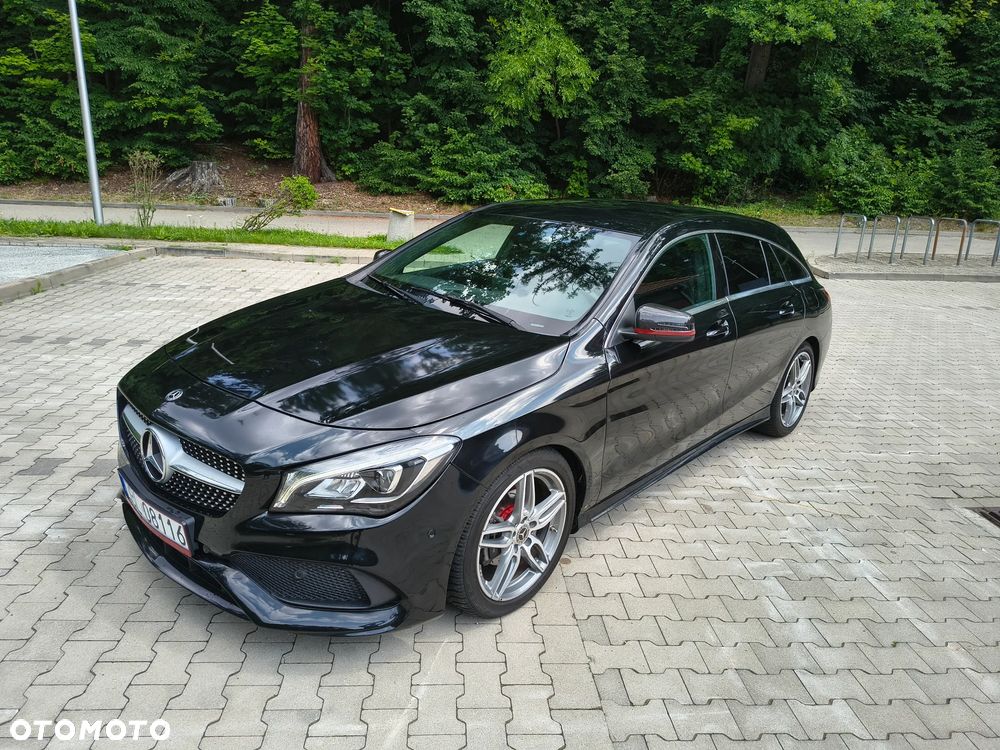 Mercedes-Benz CLA 180 7G-DCT AMG Line - 1