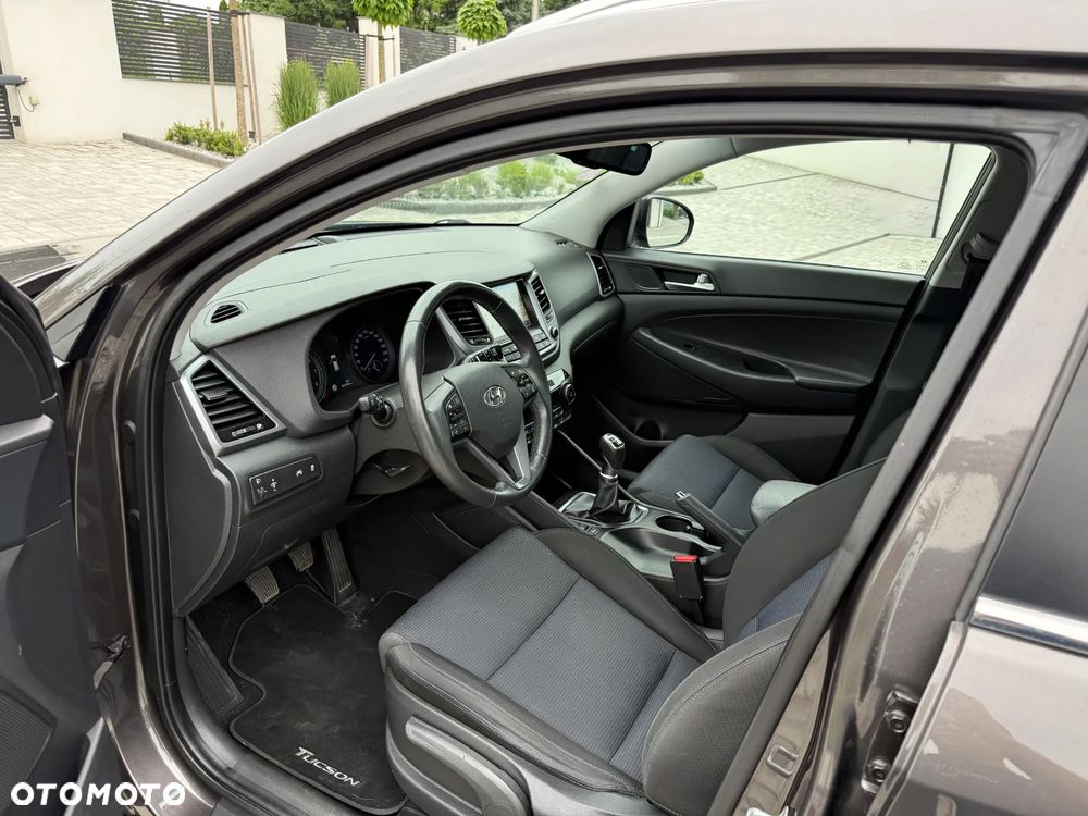 Hyundai Tucson blue 1.6 GDi 2WD Navi - 14