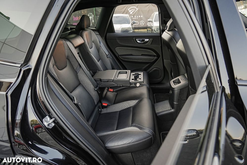 Volvo XC 60 Recharge T8 Twin Engine eAWD R-Design - 24