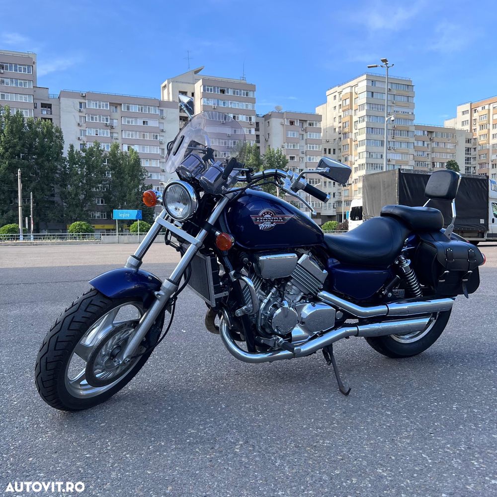 Honda VF 750C Magna - 6