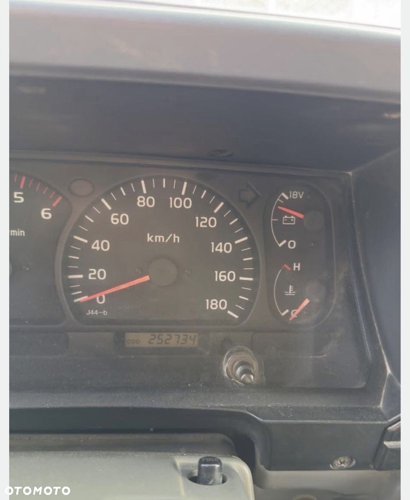 Toyota Land Cruiser - 7