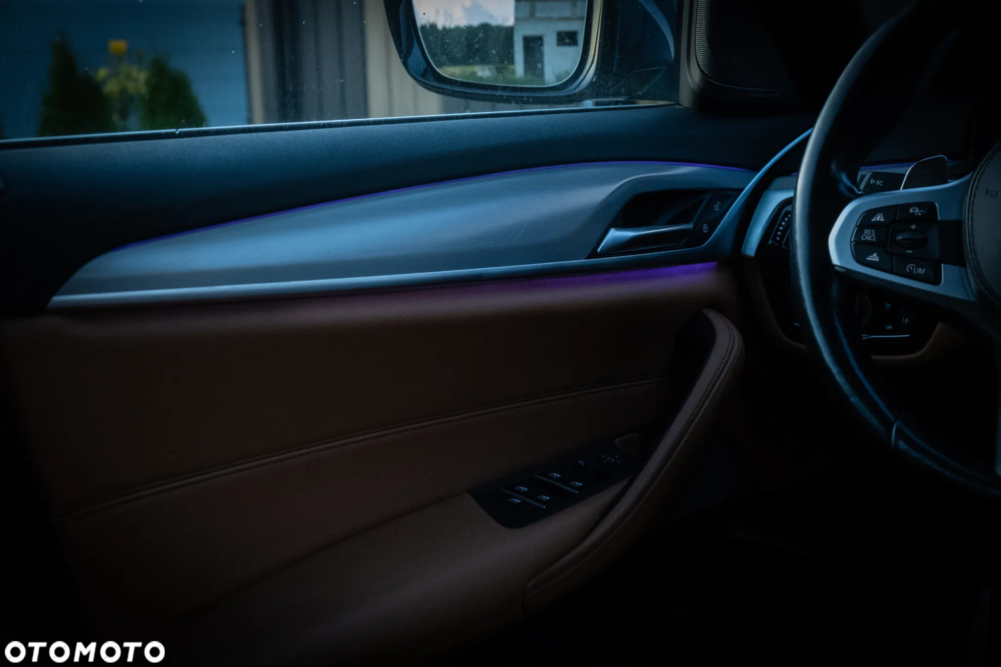 BMW Seria 5 520d M Sport - 38