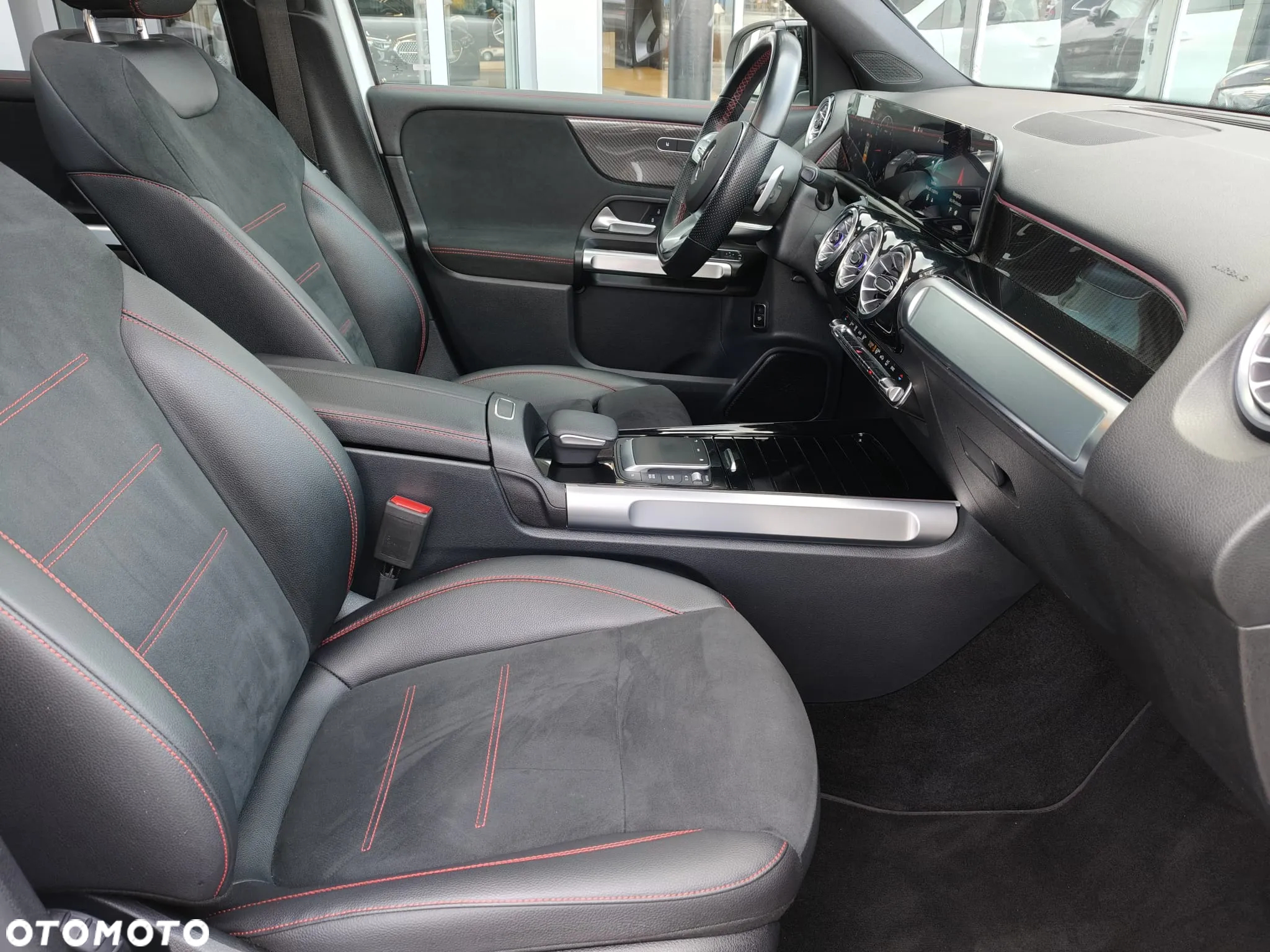 Mercedes-Benz GLB 200 d AMG Line 8G-DCT - 20