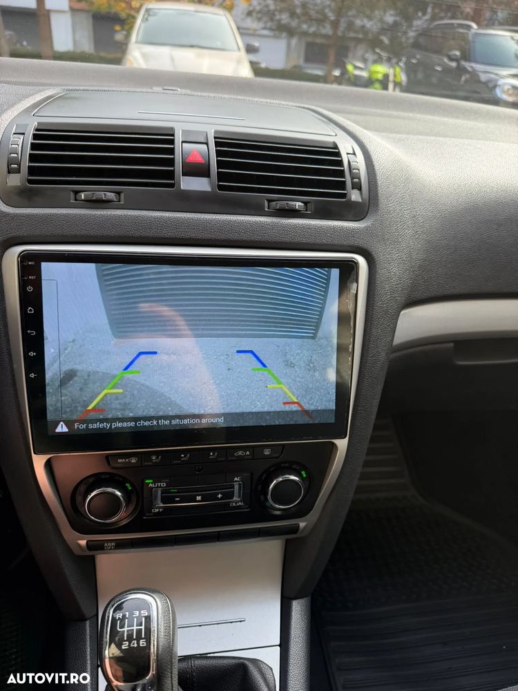 Skoda Octavia 1.2 TSI STYLE - 7