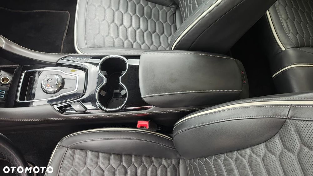 Ford Mondeo - 12