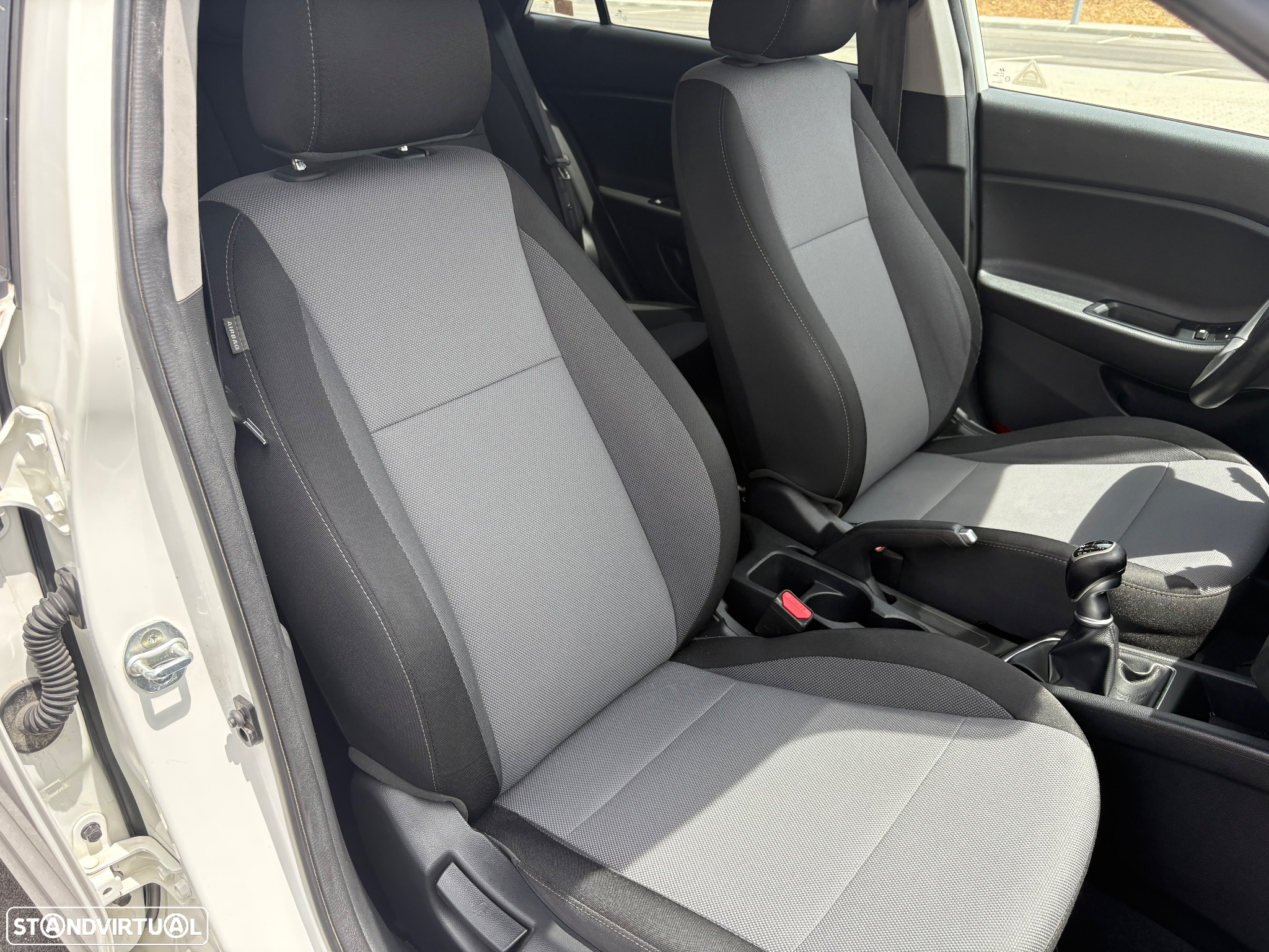 Hyundai i20 1.1 CRDi Blue Access+Bluetooth - 31