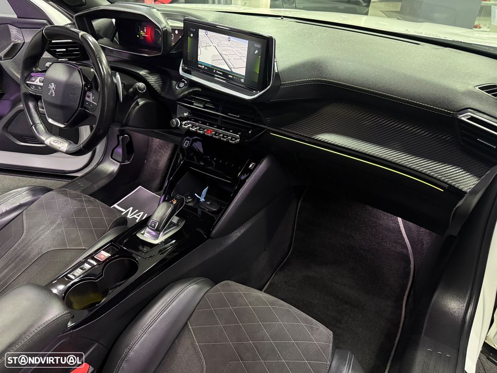 Peugeot 2008 PureTech 155 EAT8 GT Pack - 18