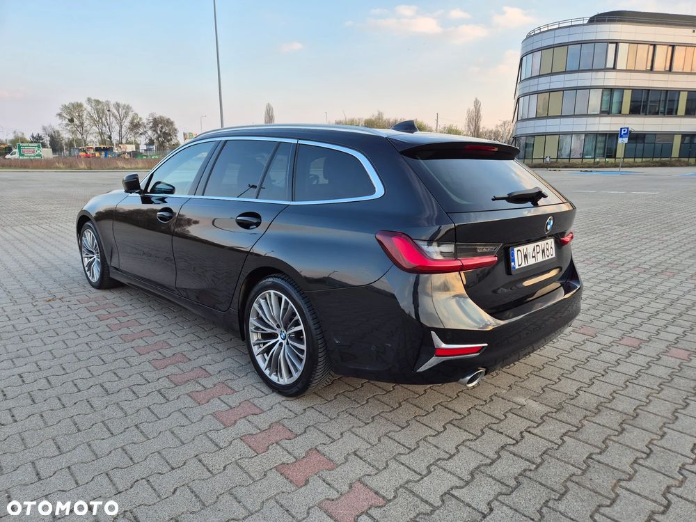 BMW Seria 3 320d xDrive MHEV Luxury Line - 3