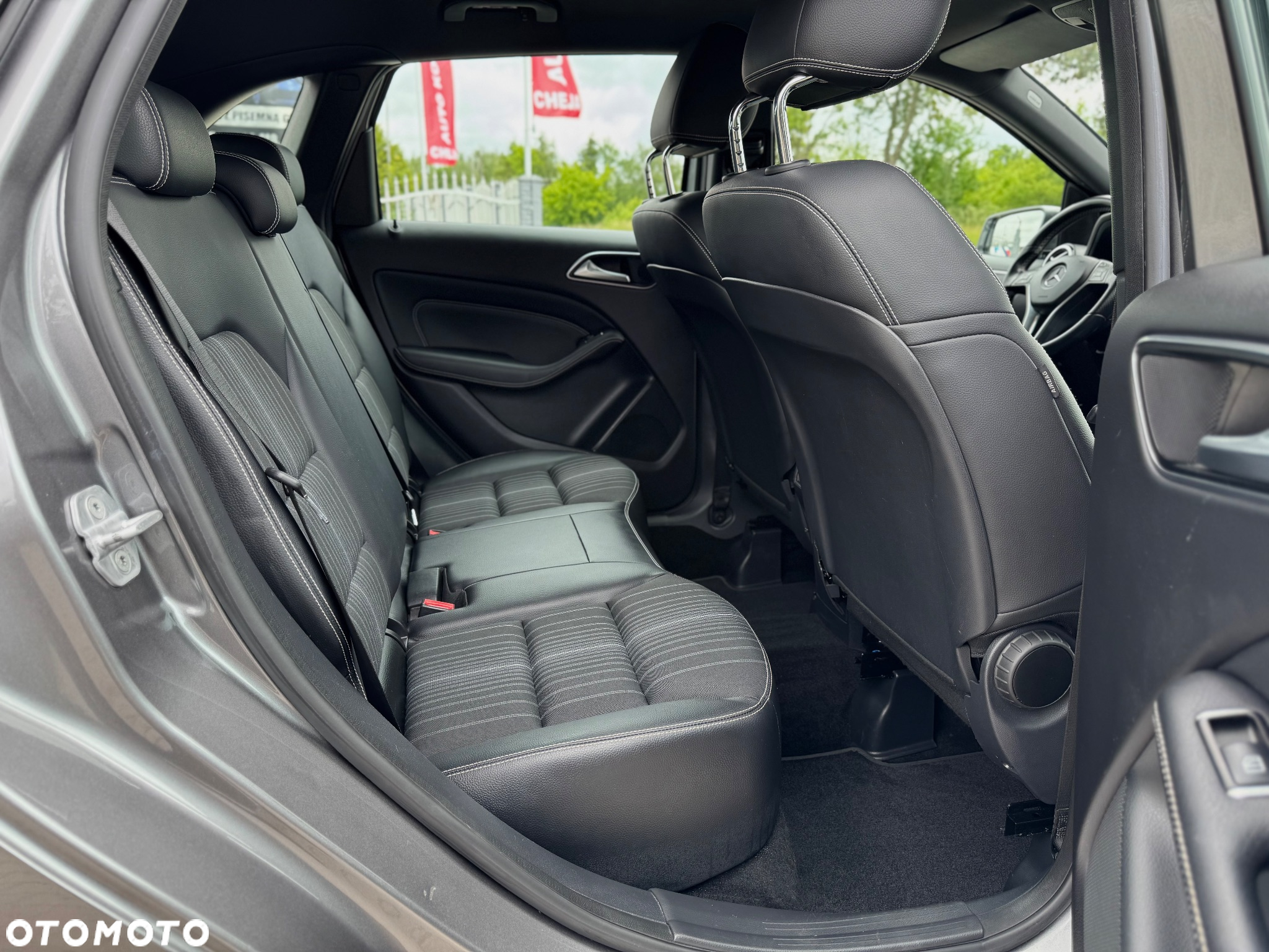Mercedes-Benz Klasa B 180 BlueEFFICIENCY Edition - 17