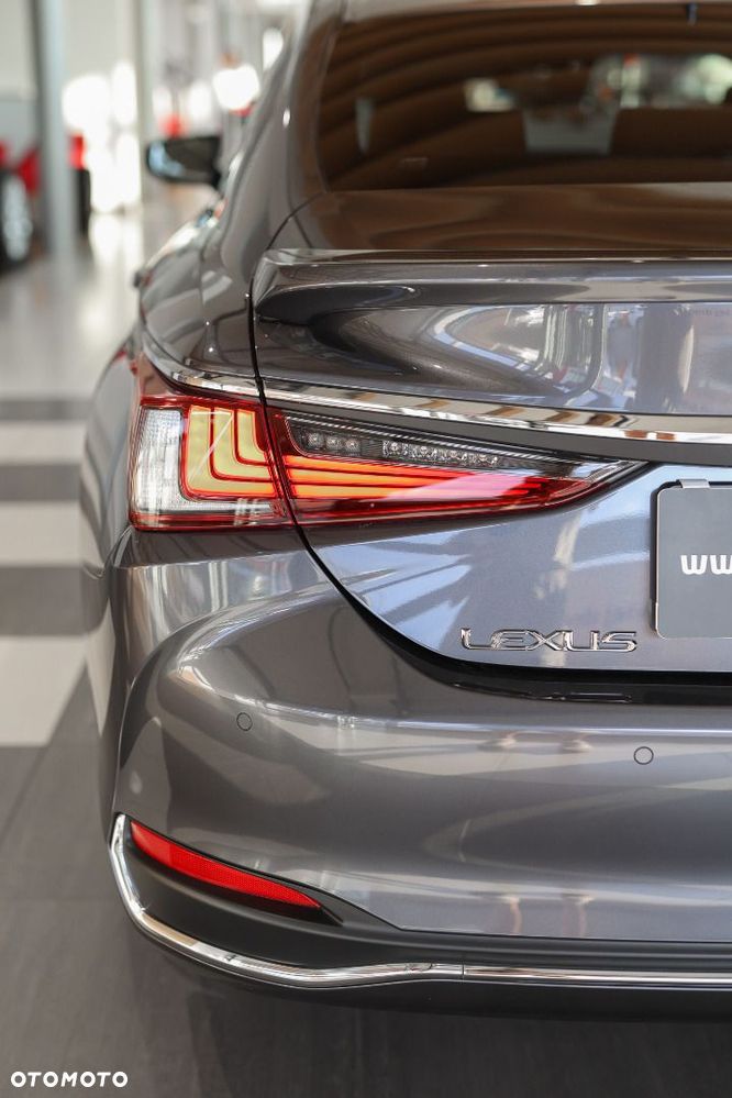 Lexus ES - 33