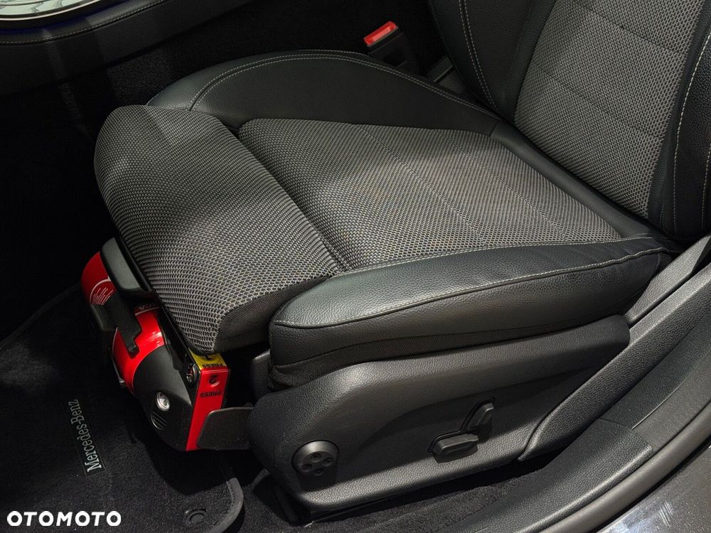 Mercedes-Benz Klasa E 220 d AMG/Avantgarde - 11