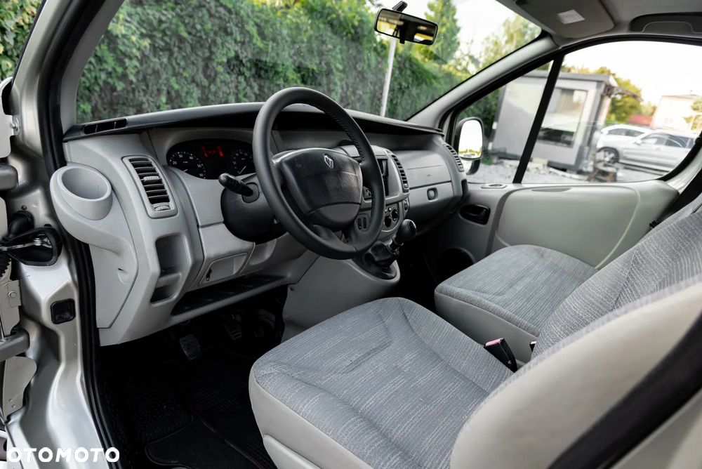 Renault Trafic Passenger L2H1 Expression - 17