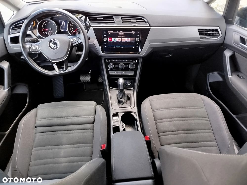 Volkswagen Touran - 6
