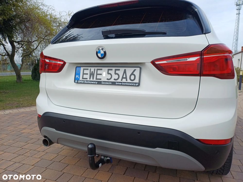 BMW X1 sDrive18i - 12