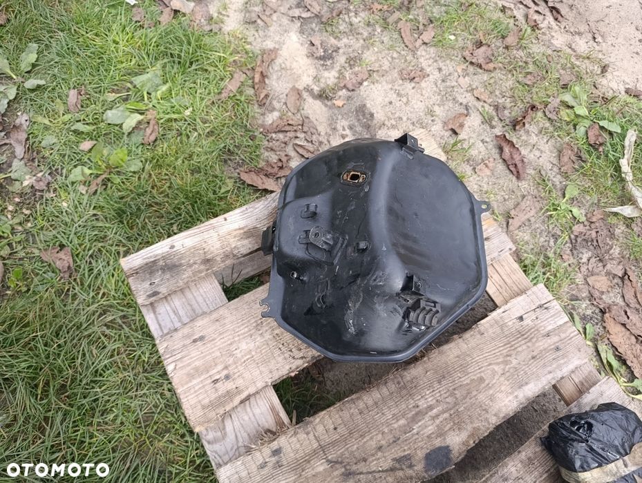Zbiornik paliwa Yamaha Virago 535 XV 2YL Dolny bak paliwowy części E1 - 8