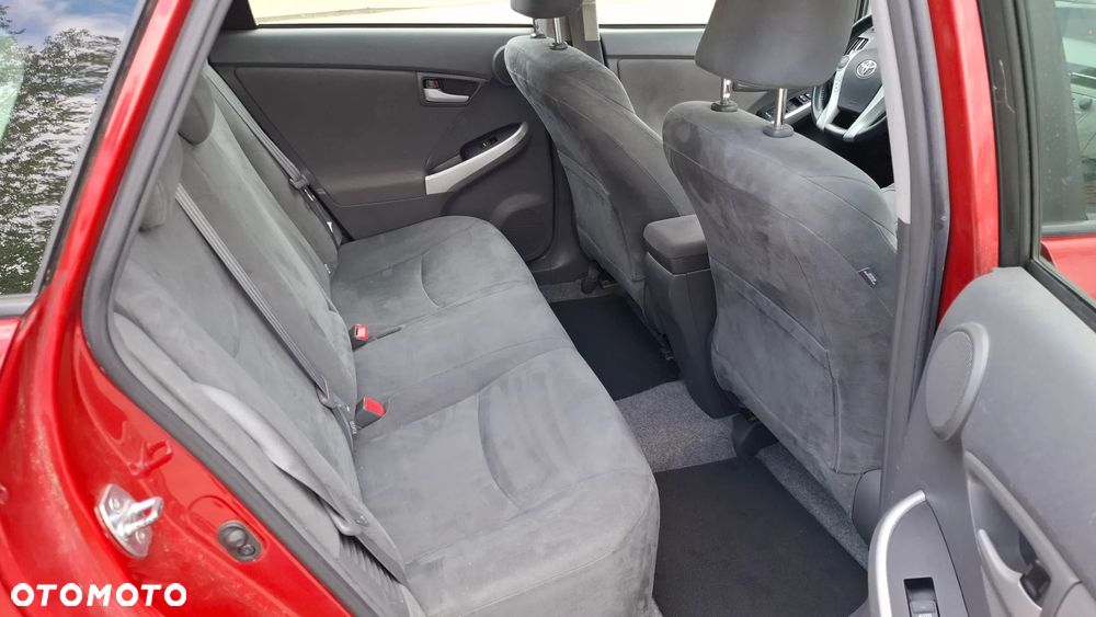 Toyota Prius (Hybrid) Comfort - 12