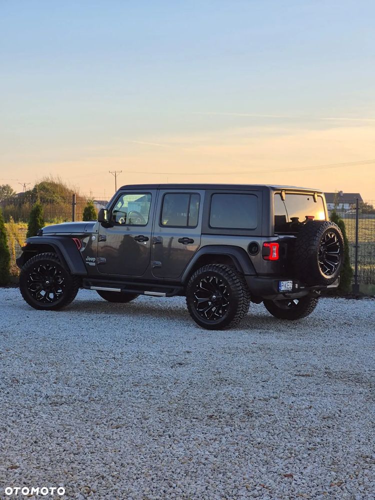 Jeep Wrangler - 5