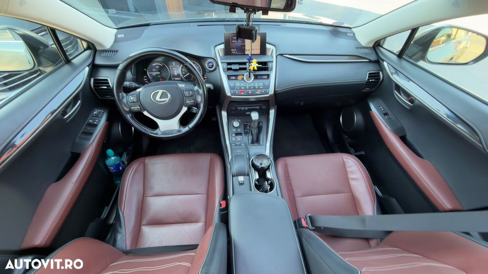 Lexus Seria NX 300 AWD Luxury Line - 12