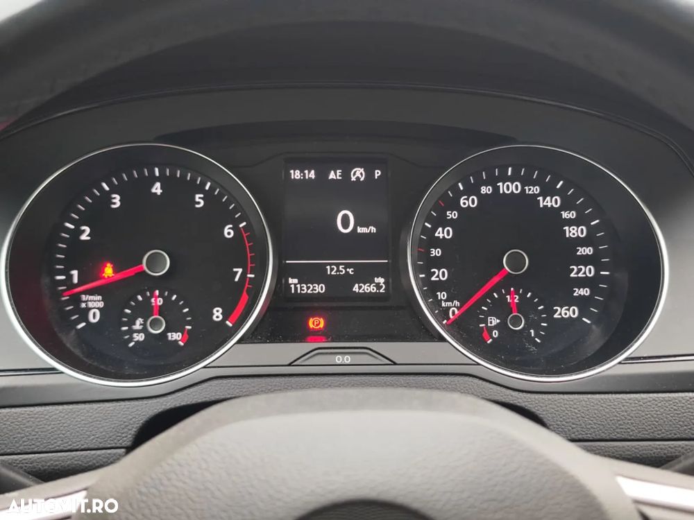 Volkswagen Passat 1.5 TSI ACT DSG Advance - 19