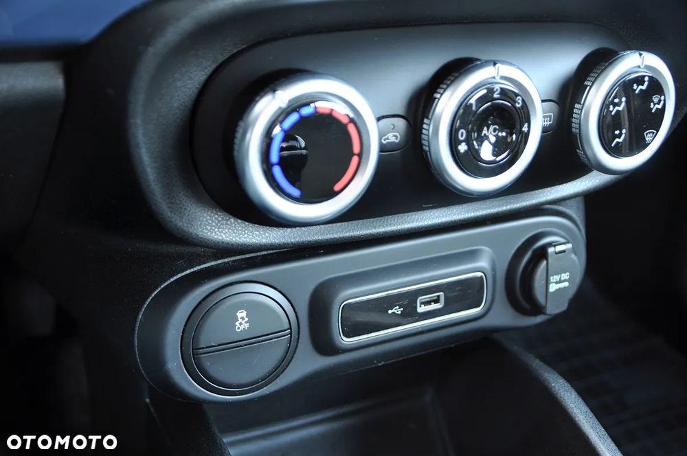 Fiat 500L 1.4 16V 120th - 8