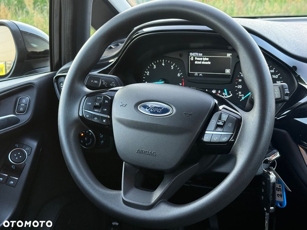 Ford Fiesta 1.1 S&S TITANIUM - 33